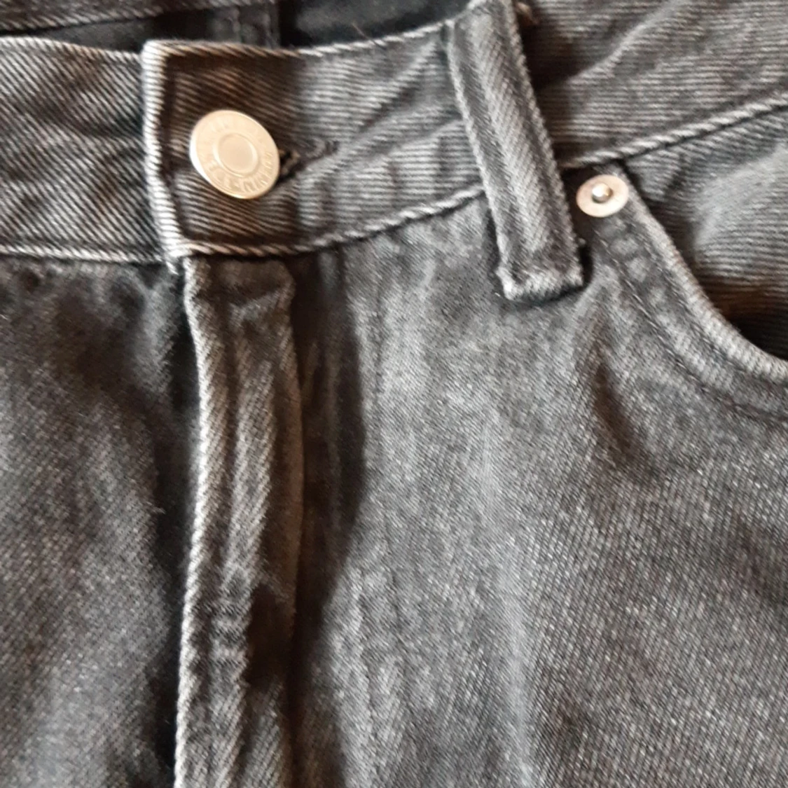 Svarta jeans från H&M - 93