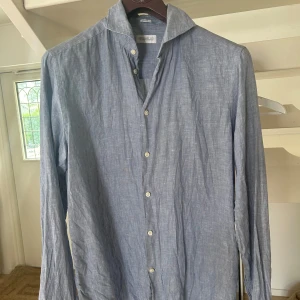Blå linneskjorta - Ljusblå linneskjorta Storlek XL These glory days