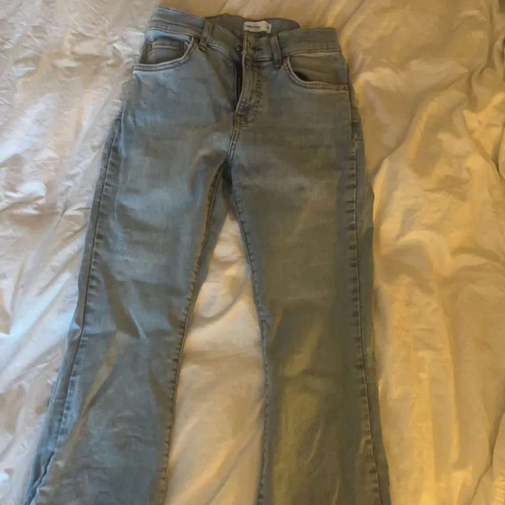 Ljusblåa jeans från Gina i nytt skick💕 Priset kan diskuteras vid snabb affär!😍 . Jeans & Byxor.