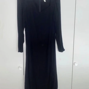Långklänning - Använd endast en gång så den är i mycket fint skick 🖤
