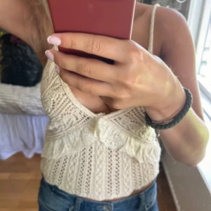 Linne - Stickat linne med broderier  Huden syns igenom lite Passar S