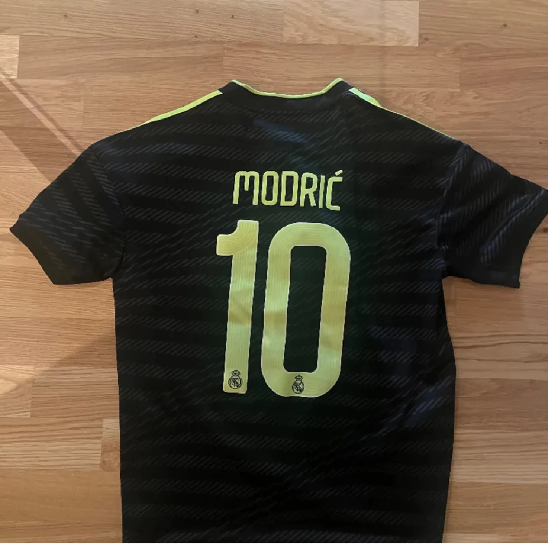 Modric fotbollströja 