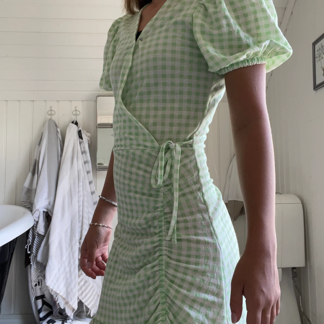 Rutig grön klänning