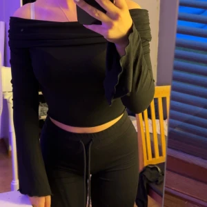 Off shoulder topp - Off shoulder topp (vet inte frånn vart) 