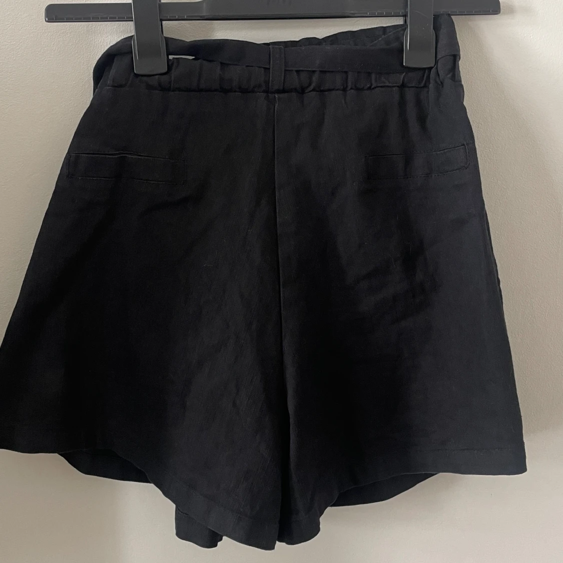 Svarta shorts / kjol - 91