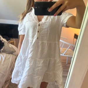 Klänning  - Så söt klänning från zara🌸💕