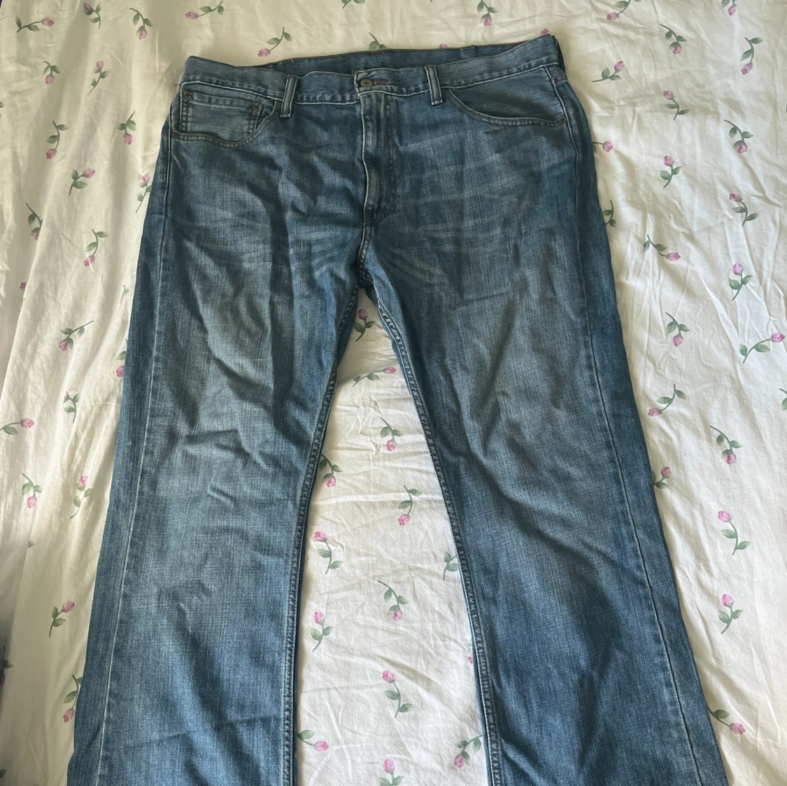 Levi’s Jeans - 90