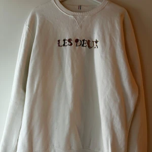Sweatshirt Les Deux  - Använd fåtal gånger Storlek Herr XL 