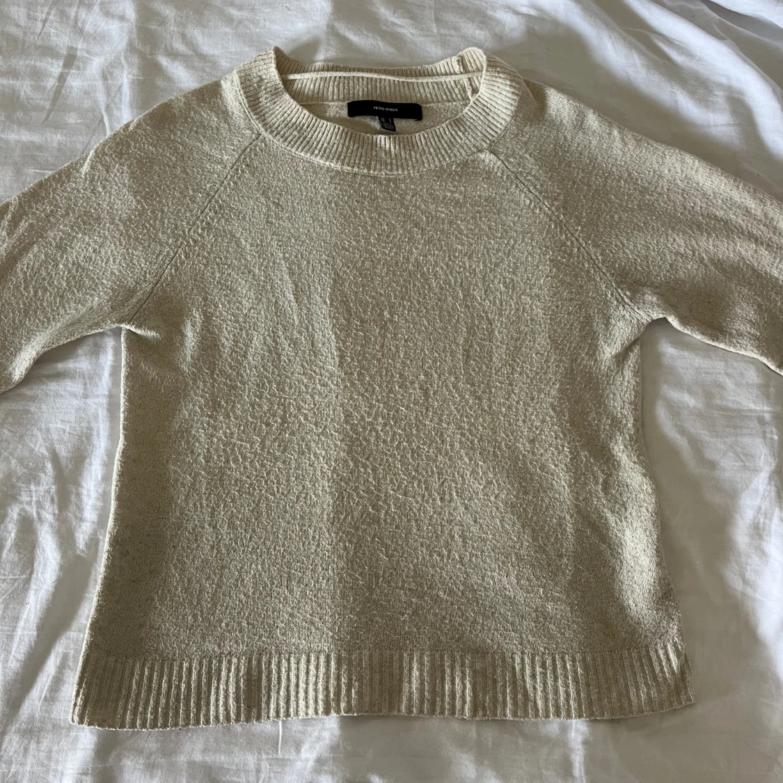 Beige stickad tröja