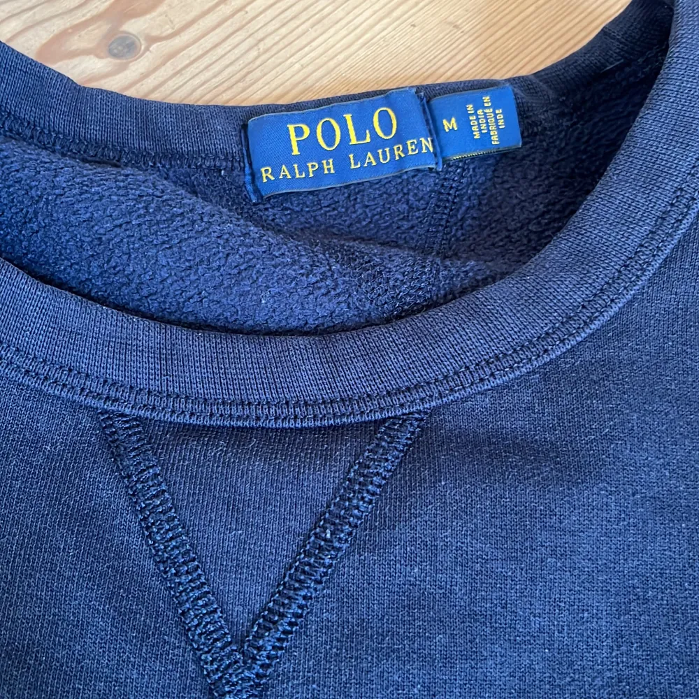 En trendig Ralph lauren tröja som inte passar mig längre storlek M. Övrigt.