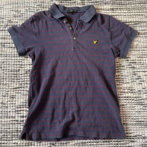 Piké - En piké från Lyle & Scott som jag har haft länge men har inga hål. Bara att kontakta för mer info👍
