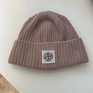 Stone Island mössa  - 🦋🌟