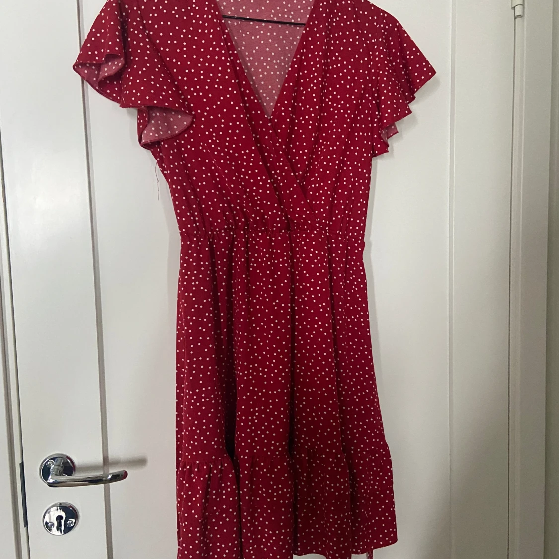 Prickig klänning  - 90