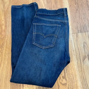 Levis 501 - Storlek 31/32, vanliga 501or. Använda max 5 gånger så 9,5/10 i skick. 