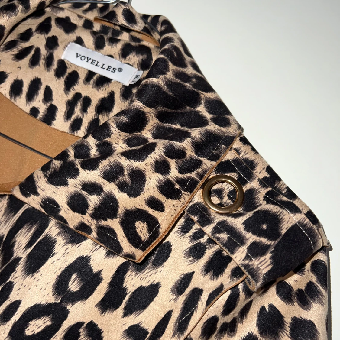 Leopardmönstrad trenchcoat - 90