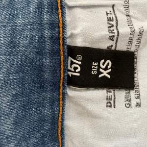 Jeans från Lager 157 i jättefint skick.  Storlek XS.  