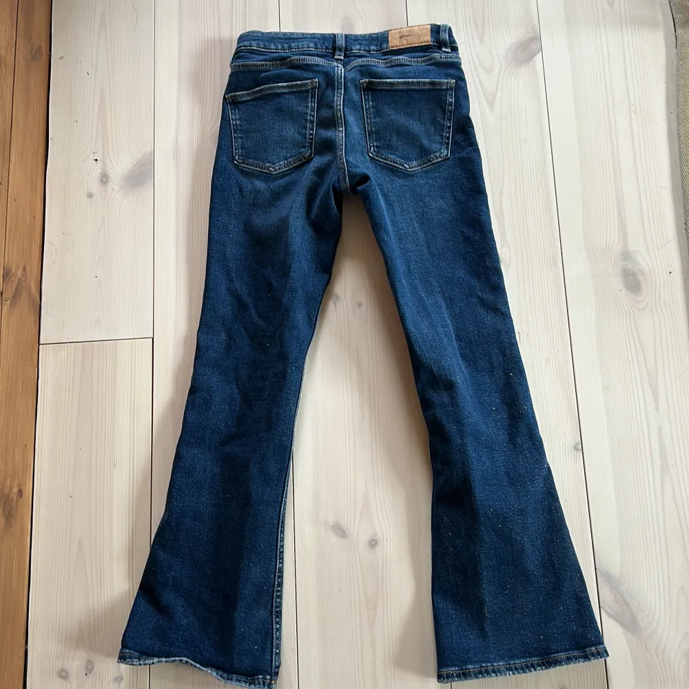 Low Waist bootcut jeans . Jeans & Byxor.