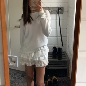 Kjol  - Fin kjol från zara kidz strl 164 men passar xs 