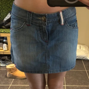 EDC BY ESPRIT kjol - En jeans kjol som är för stor på mig 💓