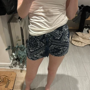 Shorts  - Jättesköna shorts som passar Xs-S. I fint skick ☺️