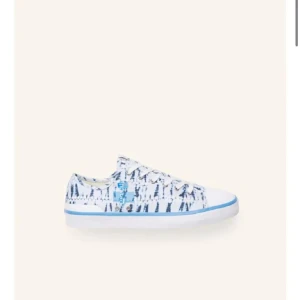 Isabelle marant skor - Söker ett par Isabelle marant sneakers. I antingen någon av dem färgerna eller en annan i storleken 39,5/39/40🫶🏽Kontakta mig ifall ni har🫶🏽