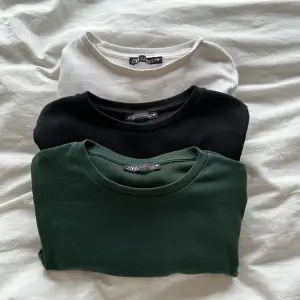 3 pac, vit-grön-svart, croppade långärmade tröjor från zara. Storlek S