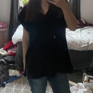 Gullig svart tröja - Orginalt pris 250 pris kan diskuteras vid snabb affär 