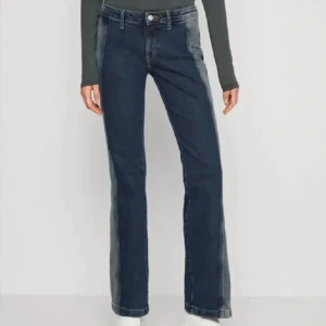 Weekday jeans - Knappt använda vill bli av med så kan gå med på lägre pris🤍😜💥26,32