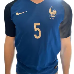 Äkta Frankrike fotbollströja från EM2016, Kante på ryggen