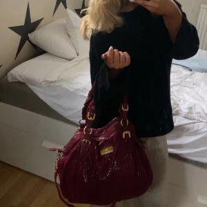 Röd handväska - Så snygg röd väska ifrån River Island