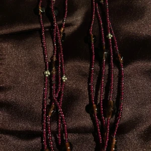 fint lila halsband ★💜 - fint långt lila halsband med fina pärlor !