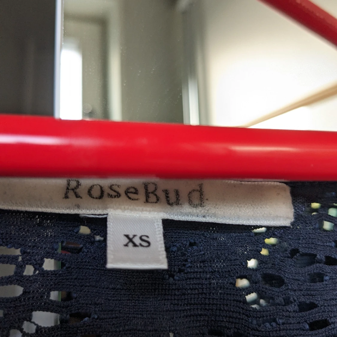 Mörkblå spetsliknande topp - 90