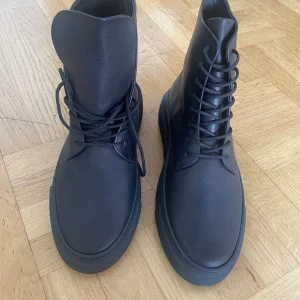 GRAM - Nya kängor från GRAM