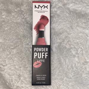 Läpp produkt från nyx i färgen ppl08, helt oanvänd