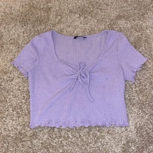 t shirt  - söt topp från shein! Storlek M men passar även S.