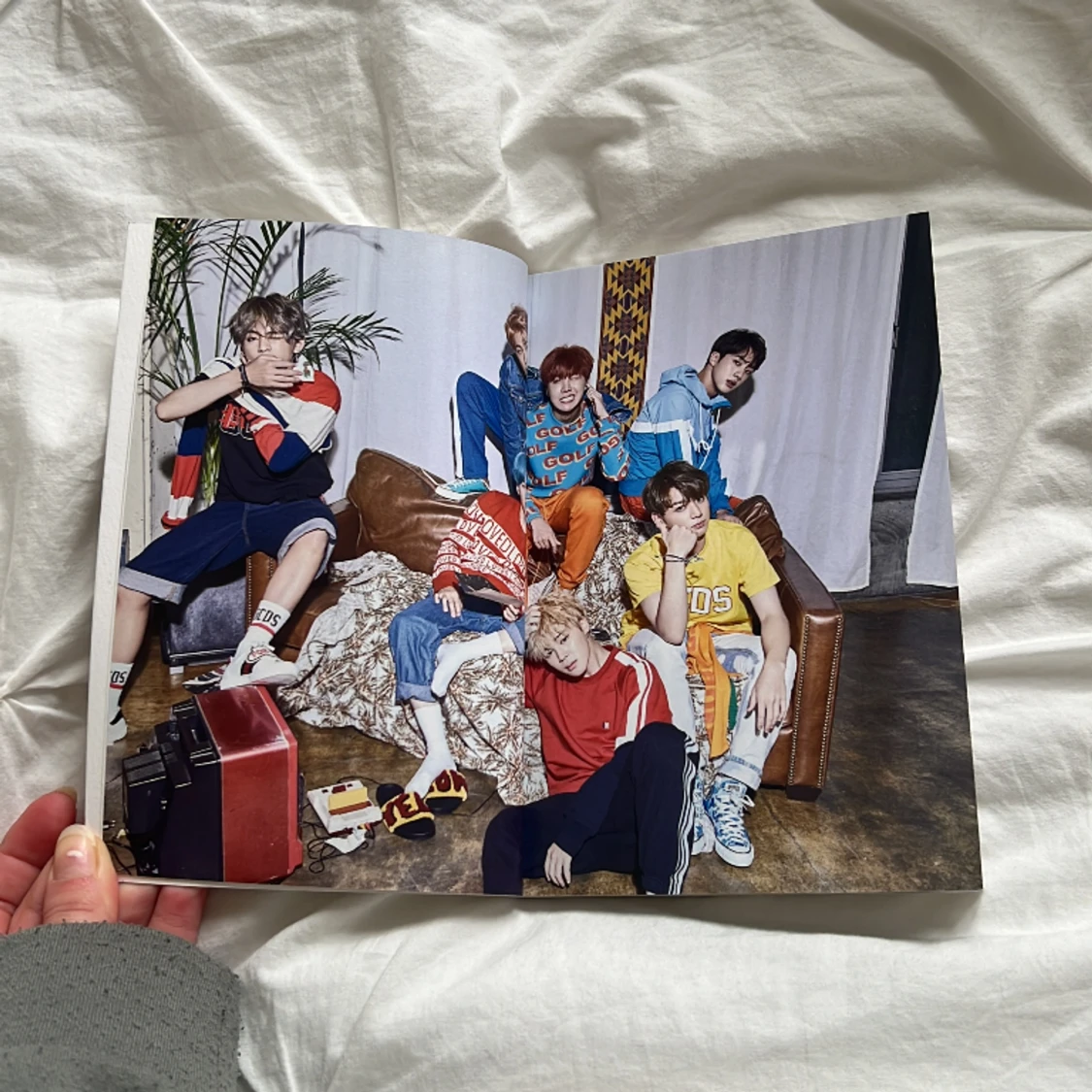 Bts Love Yourself: Her album photobook :) - 90