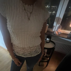 TOPP - jättefin topp ifrån zara! helt ny