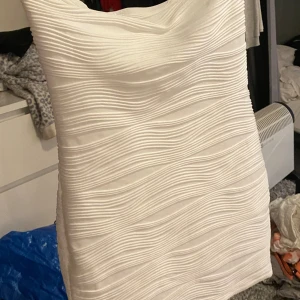 Klänning - Jättefin tubklänning som tyvär är för liten för mig