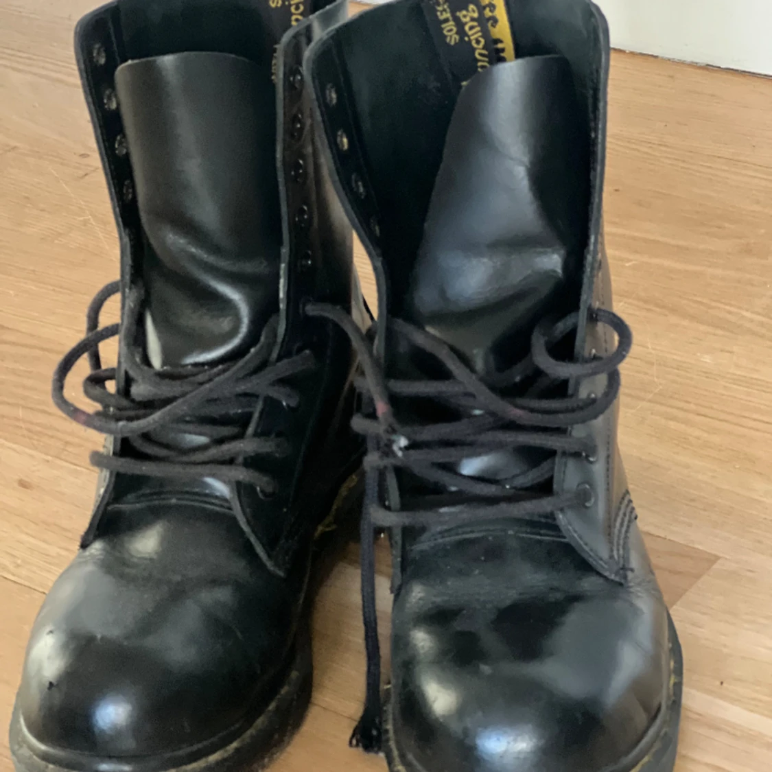 DR MARTENS  - 91