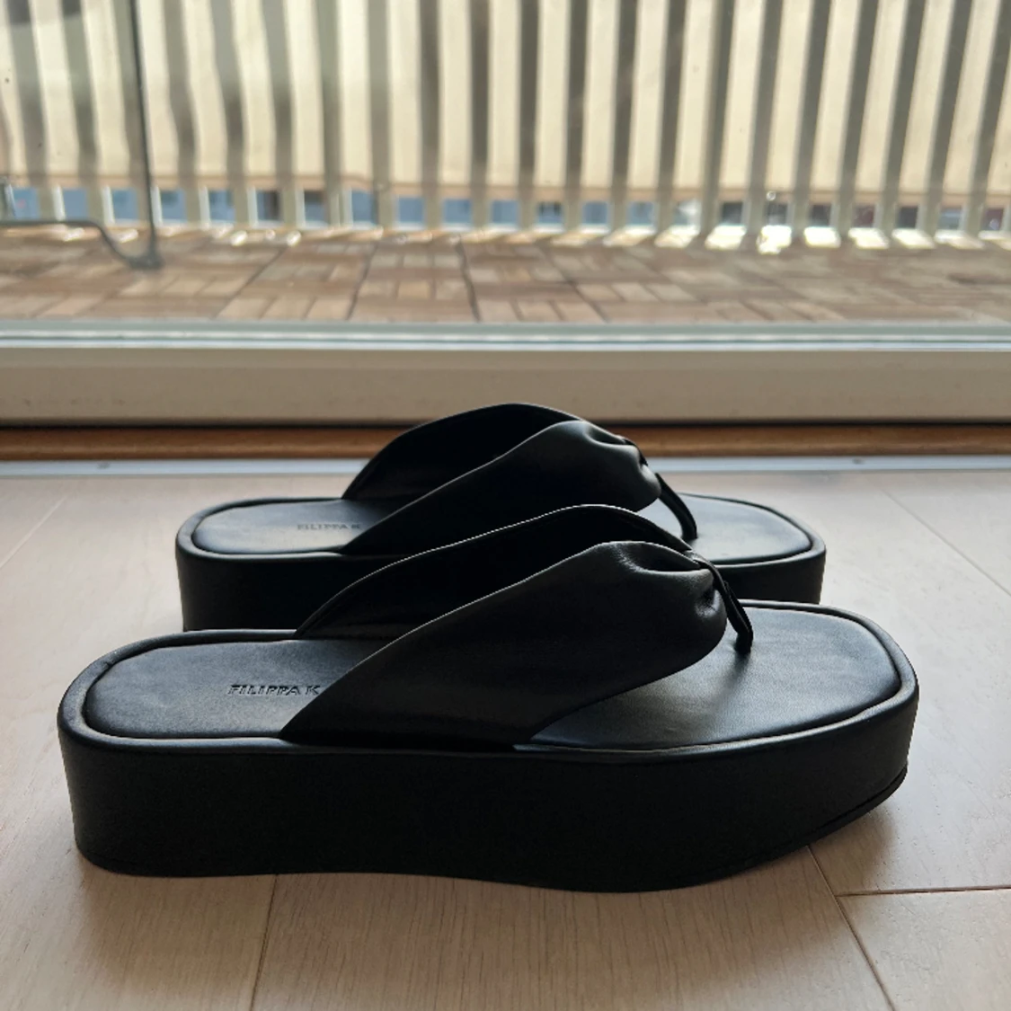 Filippa K läder sandaler  - 90