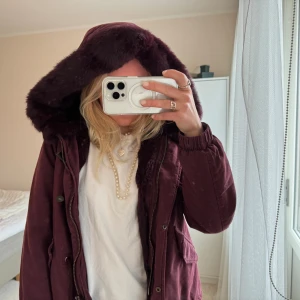 Pälsjacka - Jacka me sälta päls från iq berlin i storlek 36