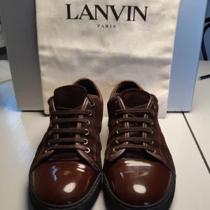 Lanvin! - Tja! VILL BYTA HÄLST❗superbra skick inga skador alls❗Såklart får du köpa❗Skriv om du har någon fråga❗