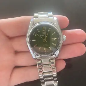 Säljer min ”Grand seiko” klocka. Aldrig använd, helt ok kvalitet för priset. Fin ur