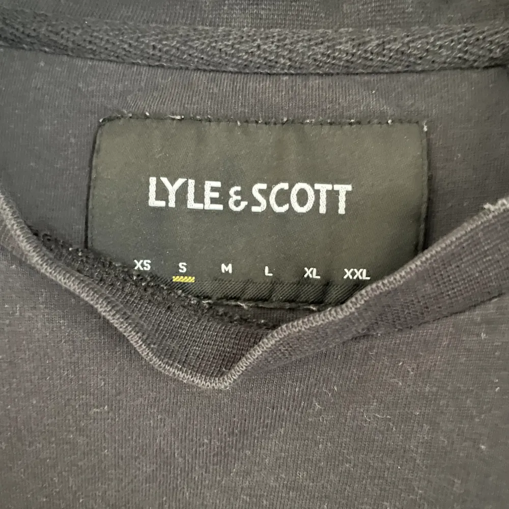 Äkta Lyle scott tröja | Skick: 8/10 | Storlek: S . T-shirts.