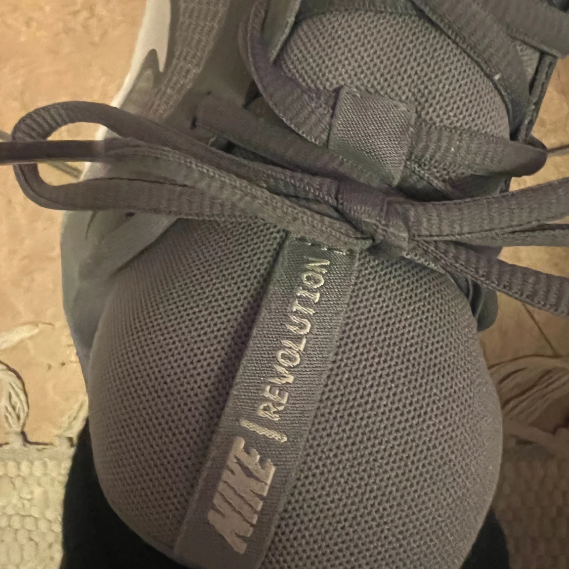 Nike revolution  - 91