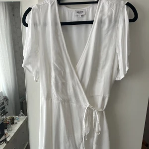 Studentklänning  - Fin klänning som passar perfekt till studenten från bubbelroom💕