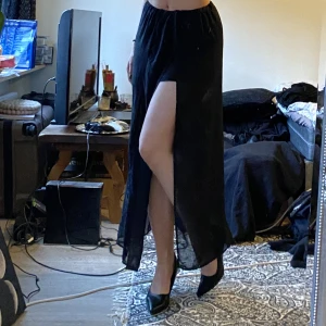 Mesh kjol - Superfin svart meshkjol men miniskirt undertill (sitter ihop)