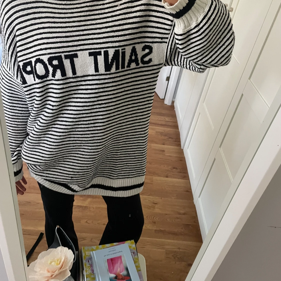 Randig oversized/lång stickad tröja