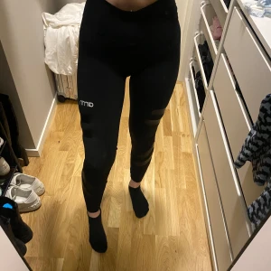 Amin byxor - Säljer mina aimn byxor, använd några gånger men i ett fint skick