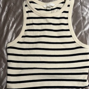 H&m top - Bra skick